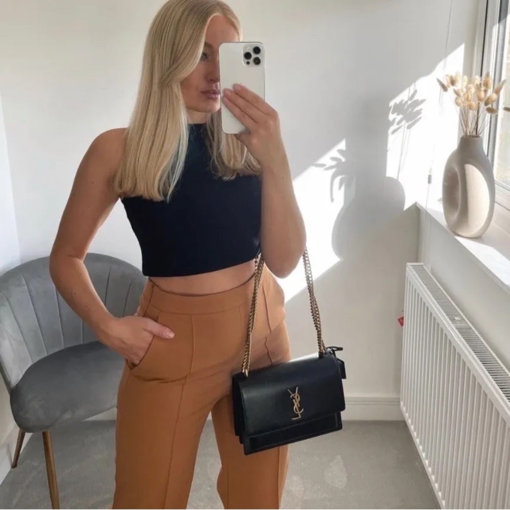 ZARA NEW WITH TAGS HIGH-WAISTED WIDE LEG PANTS
DARK CAMEL XS